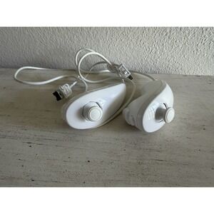 Official Authentic Nintendo Brand Wii Nunchuck WHITE Original